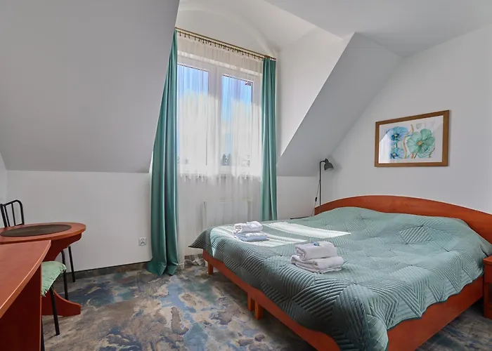 Avila * Нехоже